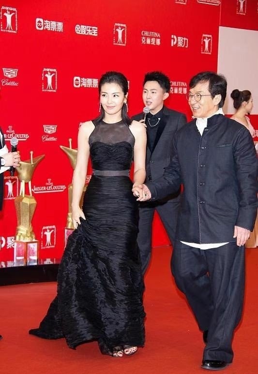 刘涛林心如同框，双双秀身材很出挑，却没舒淇明艳动人最抢眼