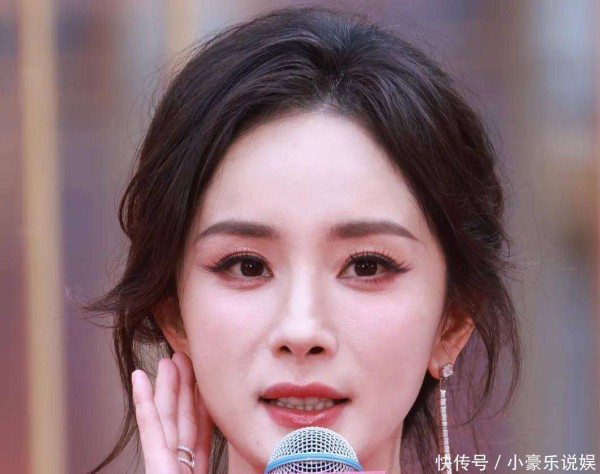 赵丽颖、杨幂、唐嫣同天活动生图曝光！网友辣评：明星和礼仪小姐