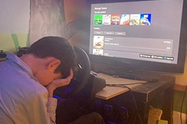 家长送孩子《地平线5》作圣诞礼！要下72小时 儿子崩溃