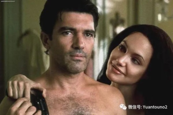 安吉丽娜·朱莉主演的5部限制级电影，你看过哪几部？