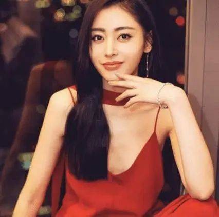 张天爱素颜上节目，谁注意到王大陆的下意识表情？哥，咱矜持点！