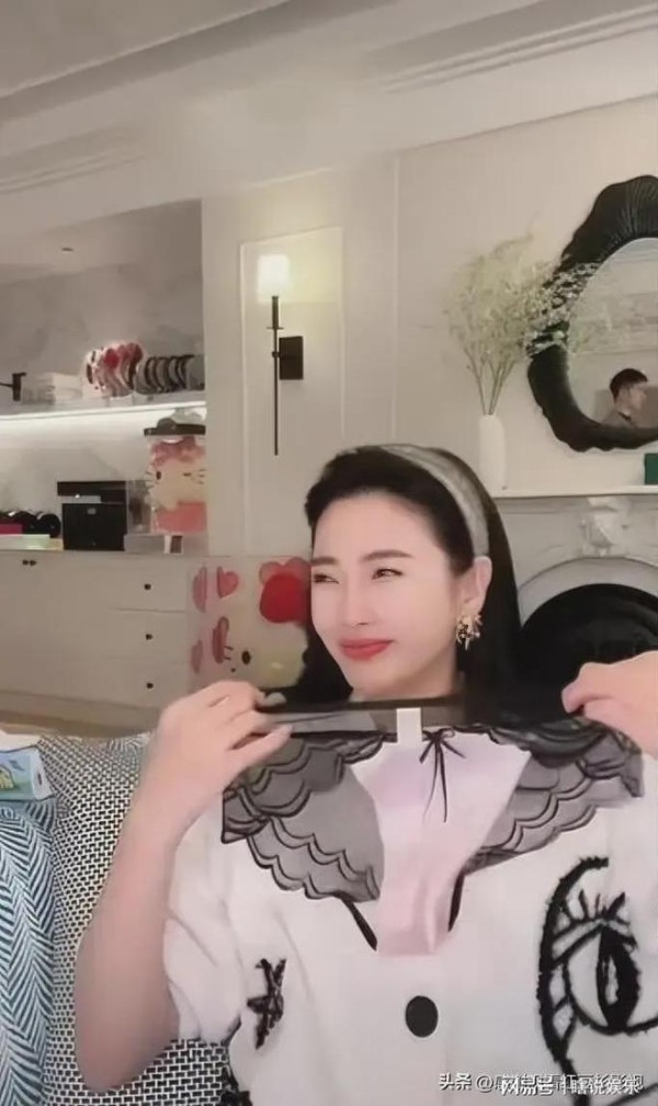 反向圈粉!张雨绮真的不尴尬吗?直播卖内裤引热议,是她穿过的内裤?