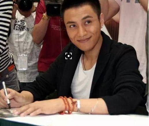 明星大腕们和文玩手串的不解之缘,陈坤最爱小叶紫檀