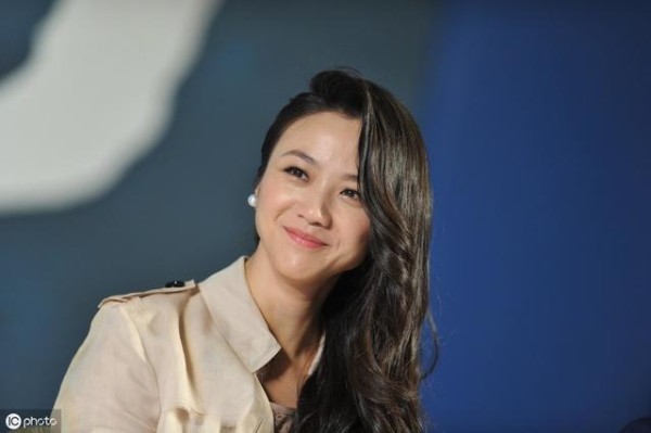 中国明星汤唯，为何在韩国混得风生水起？