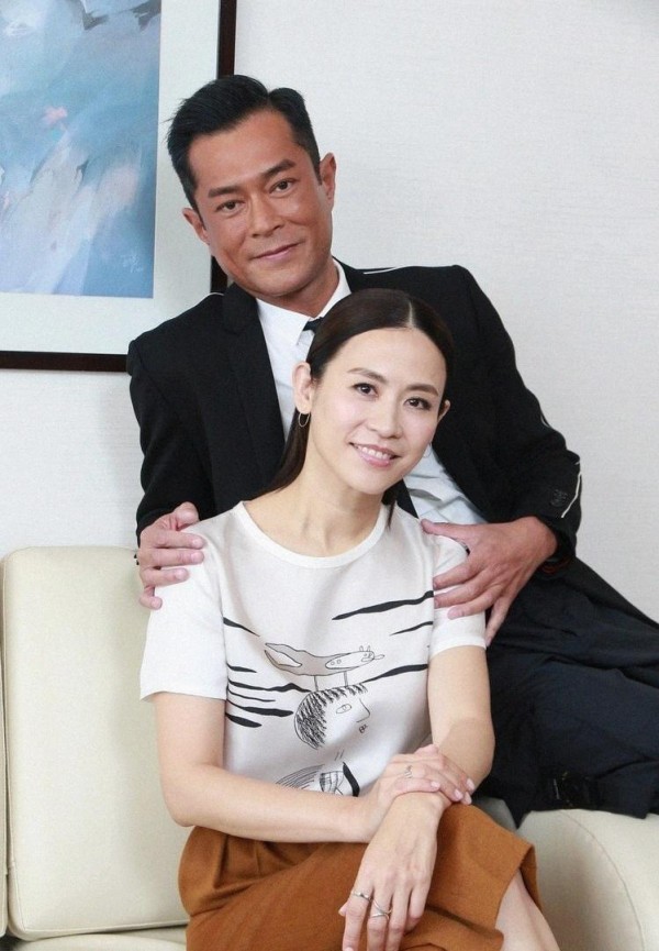 宣萱牵手照引爆全网！20年CP粉狂欢，明星绯闻回应暗藏哪些玄机？