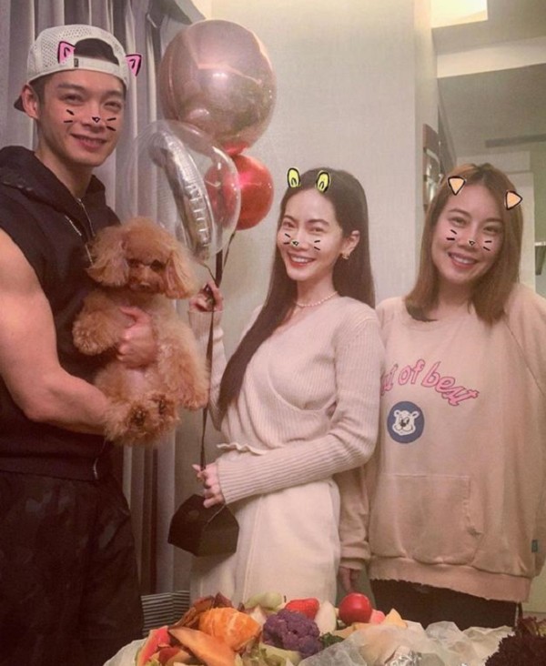 连续否认绯闻十年,突然结婚后频频秀恩爱,31岁女星婚后大变样