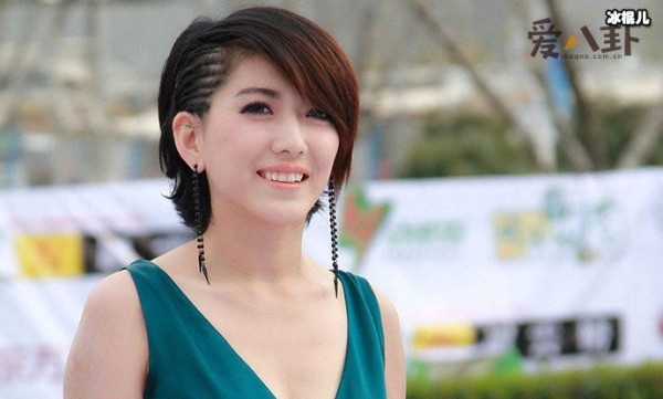 快女刘忻是蕾丝吗