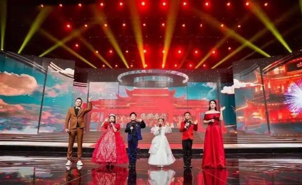 2026年马年春晚首次排练现场太燃了,沈腾马丽10度合体,8大顶流齐聚年味拉满