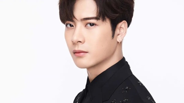 王嘉尔的出生日期与八字