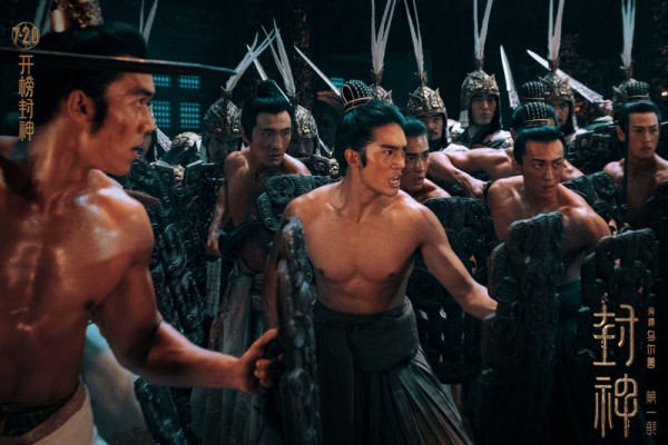 《封神》健硕的“质子旅”是怎么练成的？｜揭秘 — 新京报