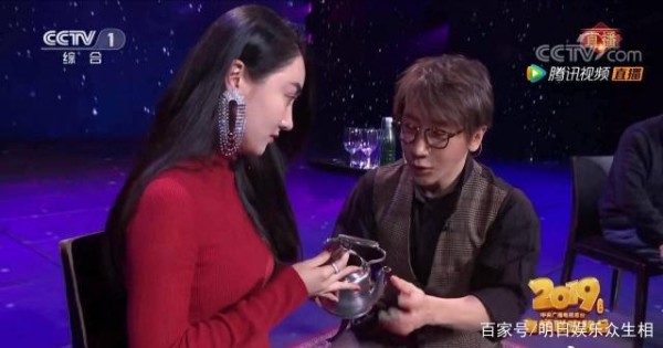 刘谦魔术女嘉宾身份曝光：职业为演员 毕业于上海戏剧学院