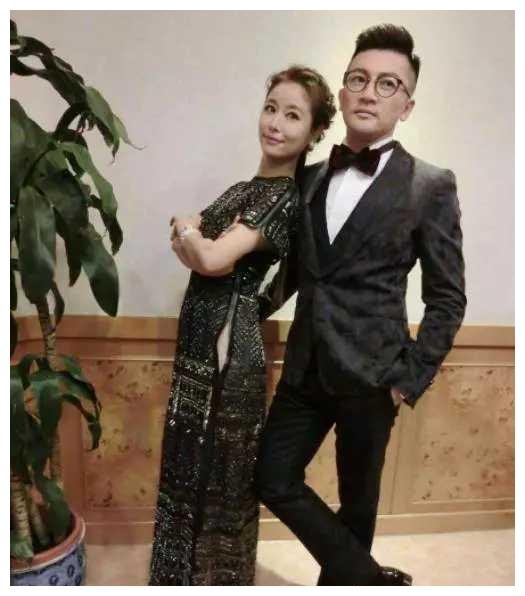 “你若嫁不出去，我就娶你”的4对明星，他们真的做到了。