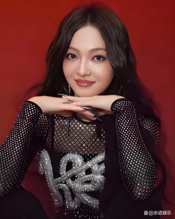 爱国引争议,女星被骂上热搜