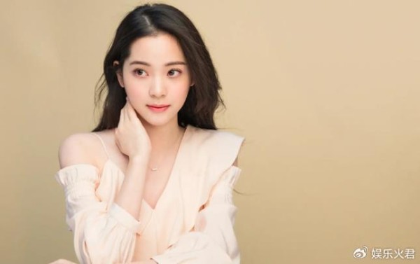 欧阳娜娜：多元领域的闪耀新星