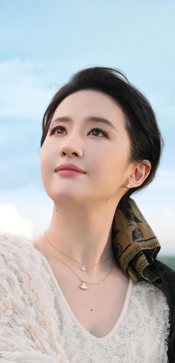 刘亦菲无修生图封神！越放大越惊艳，这颜值太抗打