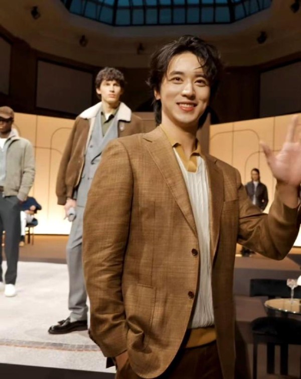 米兰偶遇马龙 中国明星闪耀时装周