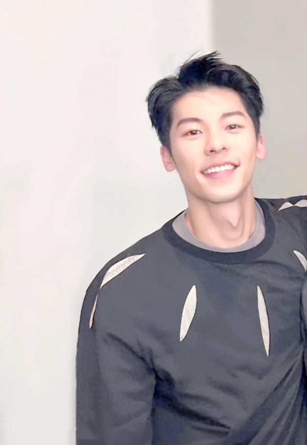 许光汉：独特魅力征服两岸观众