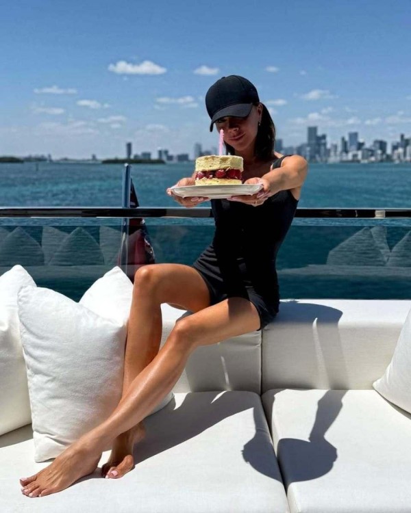 贝克汉姆之子怒斥母亲婚礼舞姿引家庭风波