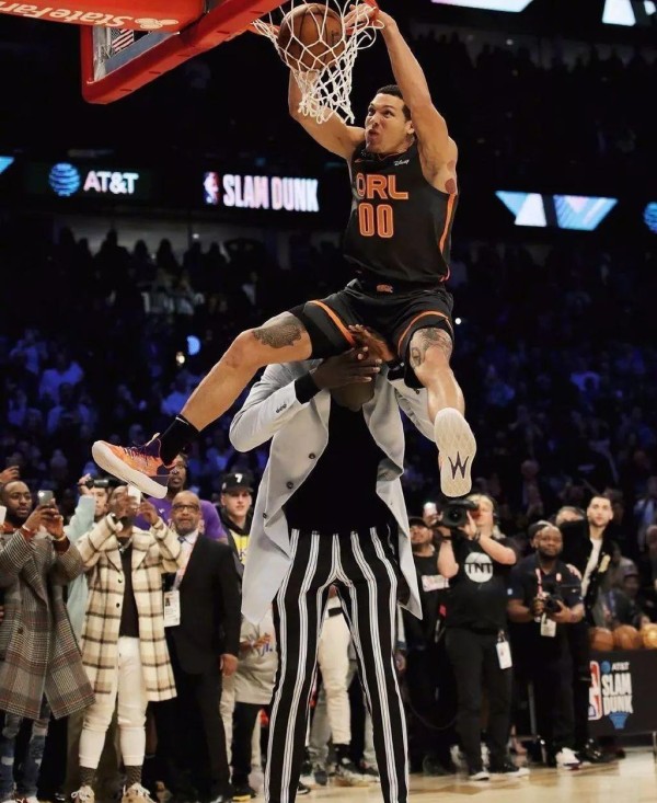 全明星赛精彩瞬间与戈登的职业传奇