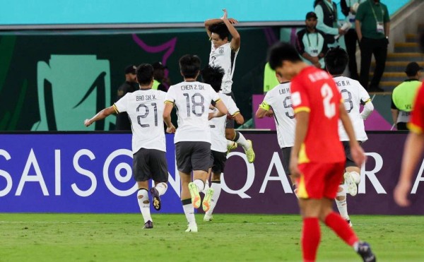 感谢崔康熙!正因他上赛季的病退,中国U23多了一名可靠带刀后卫