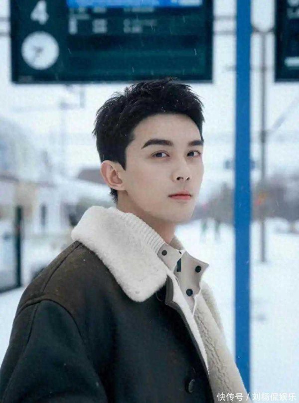 被曝丑闻后的吴磊,给娱乐圈所有男明星上了生动一课,肖战没说错