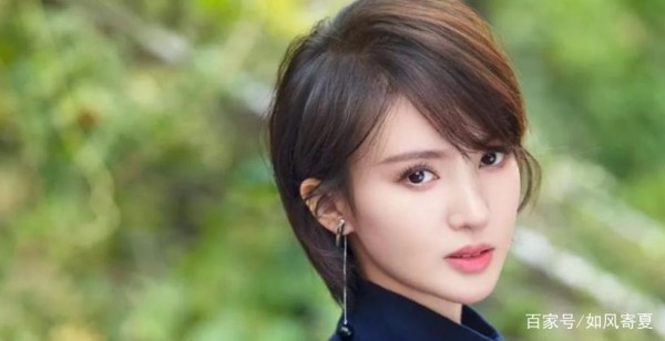 走进金晨的生活，拥有专用健身房，少女心十足