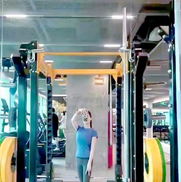 左小青的健身自律生活：明星背后的艰辛努力