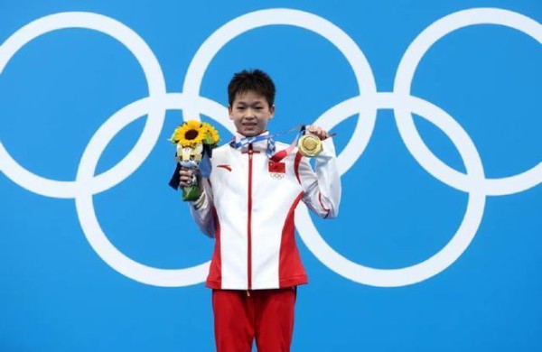 全红婵，中国最年轻的奥运三冠王，历史上最年轻的奥运卫冕者