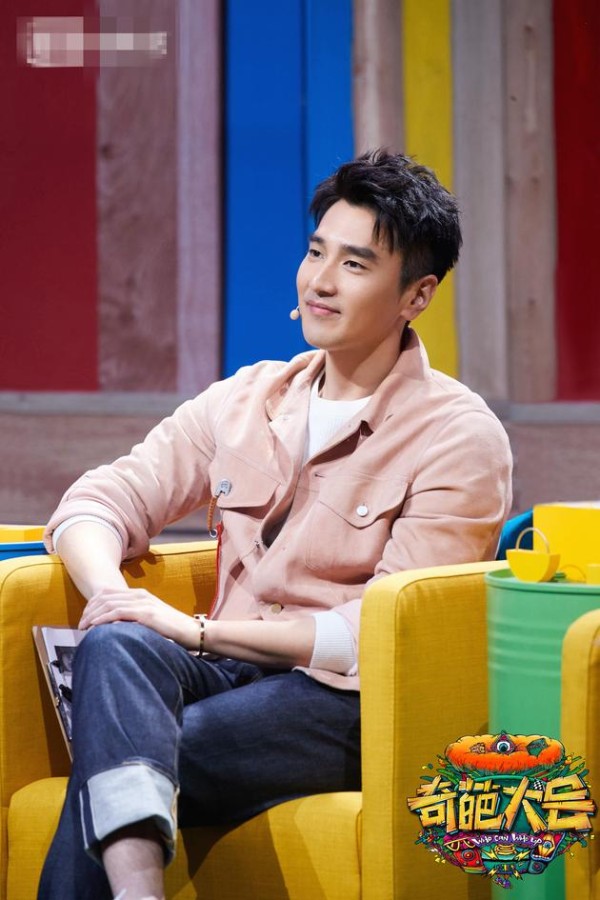 赵又廷搭档马晓康成导师 《奇葩》展超强艺能感