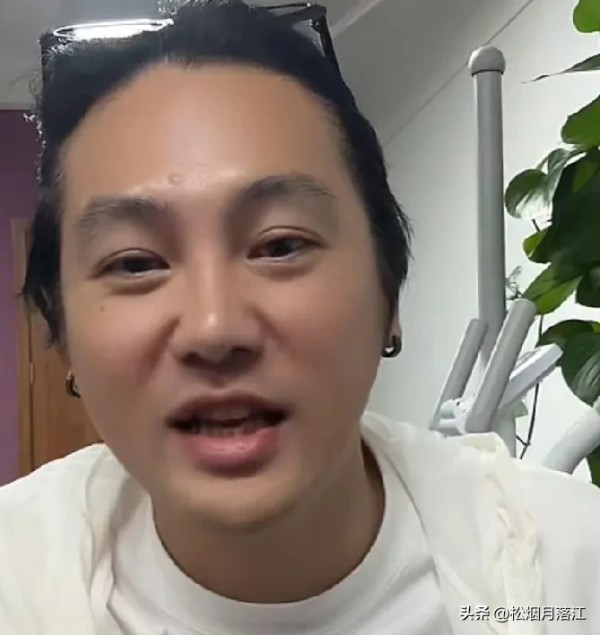 松烟月落江：湾湾博主:我很不认可吴宗宪说的一句话！

刚刚，湾湾博主直播时说:“艺人本身要有艺人责任，既然要来大陆发展，就要有一个表态，这也是我一直在提倡的一个问题。不管你是制作人还是大明星，既然你要来这边，就要做一个态度的表达。我非常不认可吴宗宪讲的一句话，他说我是一个艺能圈的艺人，我就是要带给大家欢乐的，请不要问我的立场……没有立场你来干大陆干嘛？你可以待在宝岛，不要来这边。他在互联网上跟gu...