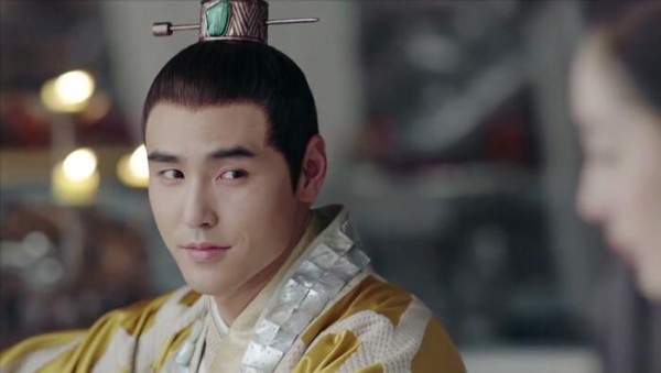 这些男明星有多下头，除当众骚扰女性之外，自爆交往多个女朋友？