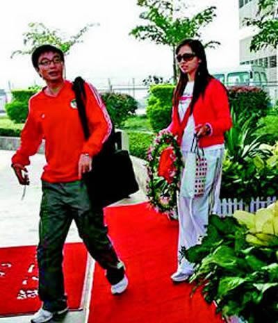 娱乐圈揭秘：张靓颖等明星二奶经历曝光