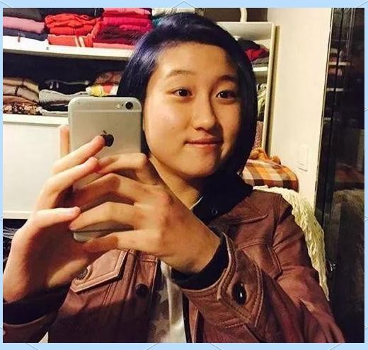 明星私生子的成长轨迹差异探析