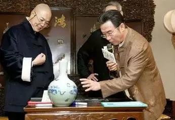 海岩热衷黄花梨 ，看看其他明星们都扫了哪些好货色