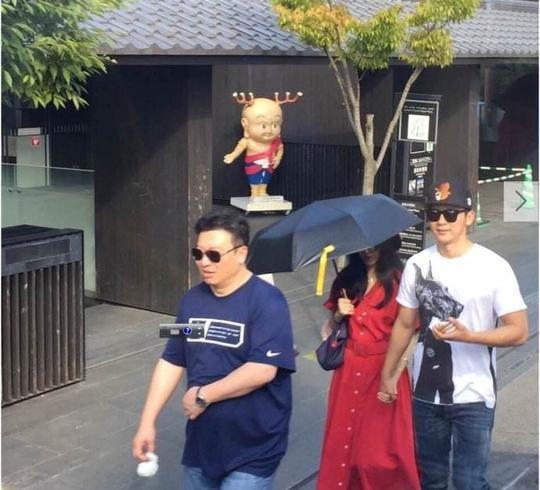 明星为何热衷游日本迪丽热巴因为这张照片遭网友炮轰