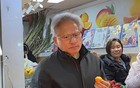 黄仁勋在上海逛菜市场，可能惦记着三件事