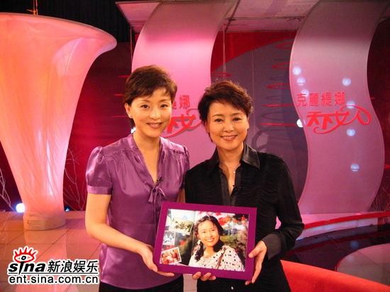 张瑜做客《天下女人》揭密《庐山恋》造型