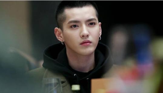 六位明星出道前的工作，热巴售楼小姐，柳岩护士，刘德华理发师