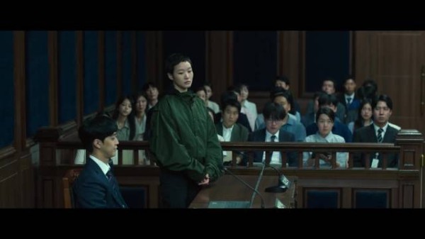 被告庭审自曝另案杀人，法官陪审团震惊