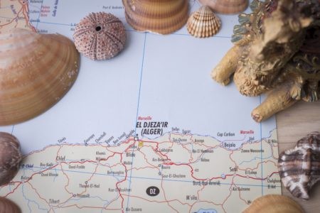 粗品さん（霜降り明星）の出身大学と出身高校、中学からの同志社、大学は文学部