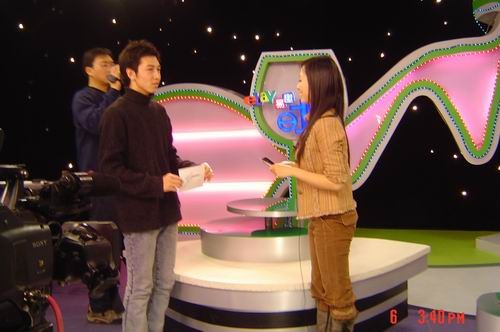 张靓颖做客《时尚风云榜》收藏秘密曝光(图)