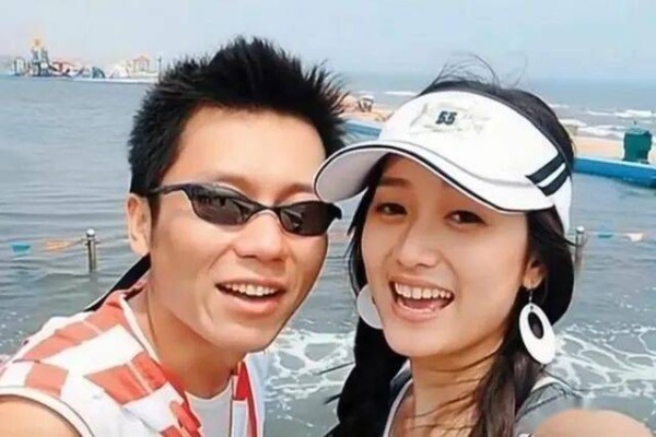 李晨桃花运爆棚，美女图鉴曝光，新女友清纯甜美让人心动