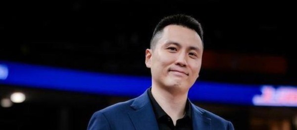 张镇麟被“交易”的乌龙暴露了CBA集体焦虑,辽宁没卖人却挡不住球迷脑补,疫情后球市速冻让情怀难当真主角