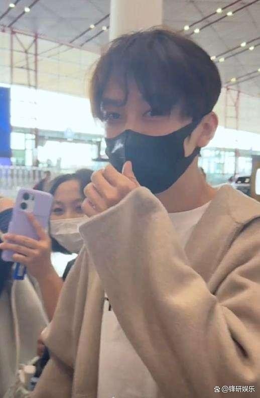 当经纪人成了“顶流”：娜扎经纪人是真的火了