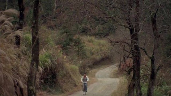 金鸡奖获奖电影《暖》以双时空叙事展现山村温情