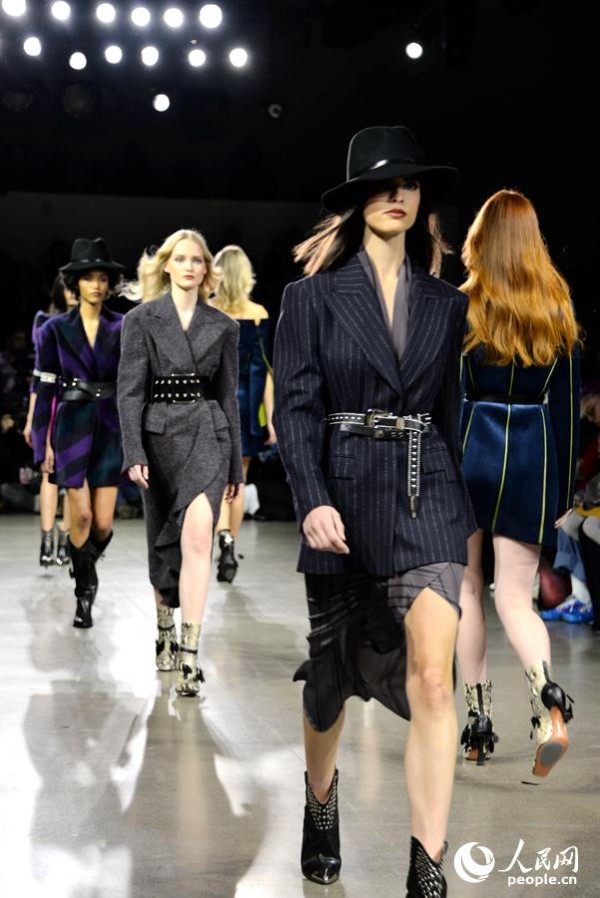 每季不同的“幸运战袍”诠释不变初心的国潮——访中国时装设计师王陶