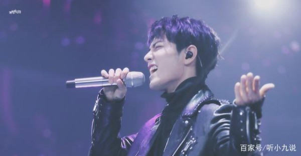 粉丝用弹幕拼出肖战肖像，智能花式告白偶像，顶流排面涨知识了