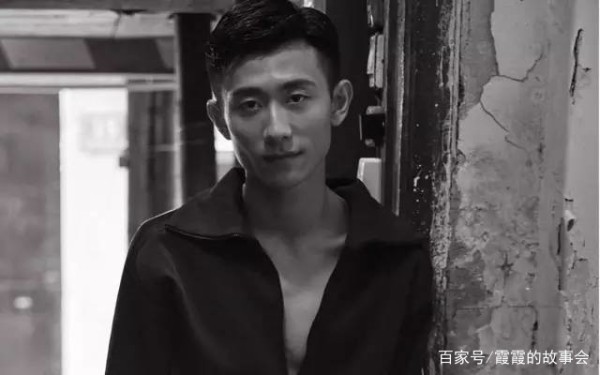 张一山的家世揭秘，除了韩红是他姑姑，他爸的身份更让人惊讶