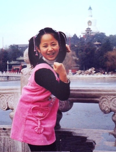 杨紫童年照曝光 网友:果然是呆萌!_杨紫小时候照片