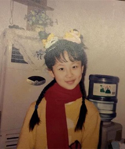 杨紫童年照曝光 网友:果然是呆萌!_杨紫小时候照片
